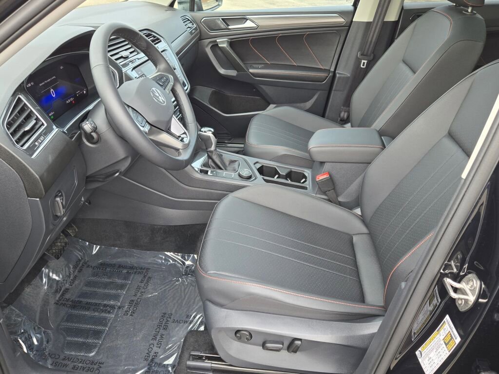 Used 2024 Volkswagen Tiguan Wolfsburg Edition image 22