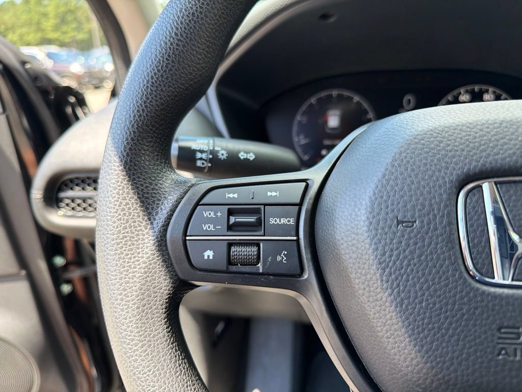 Used 2025 Honda HR-V LX image 16