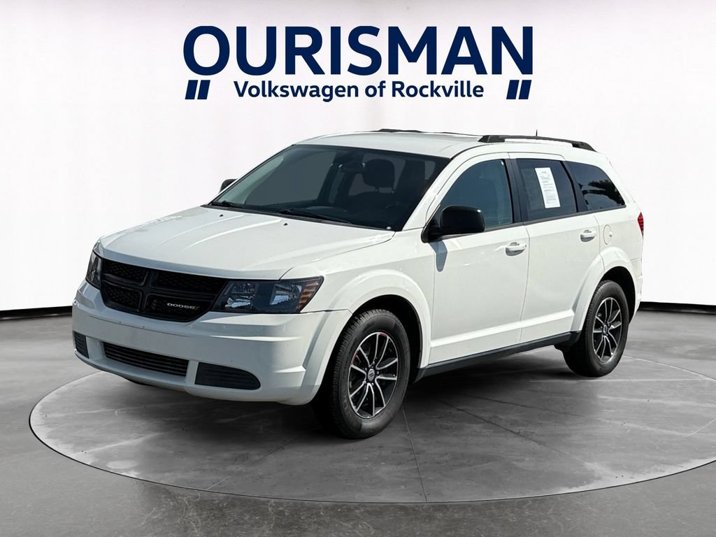 Used 2018 Dodge Journey SE w/ Blacktop Package FWD image 2