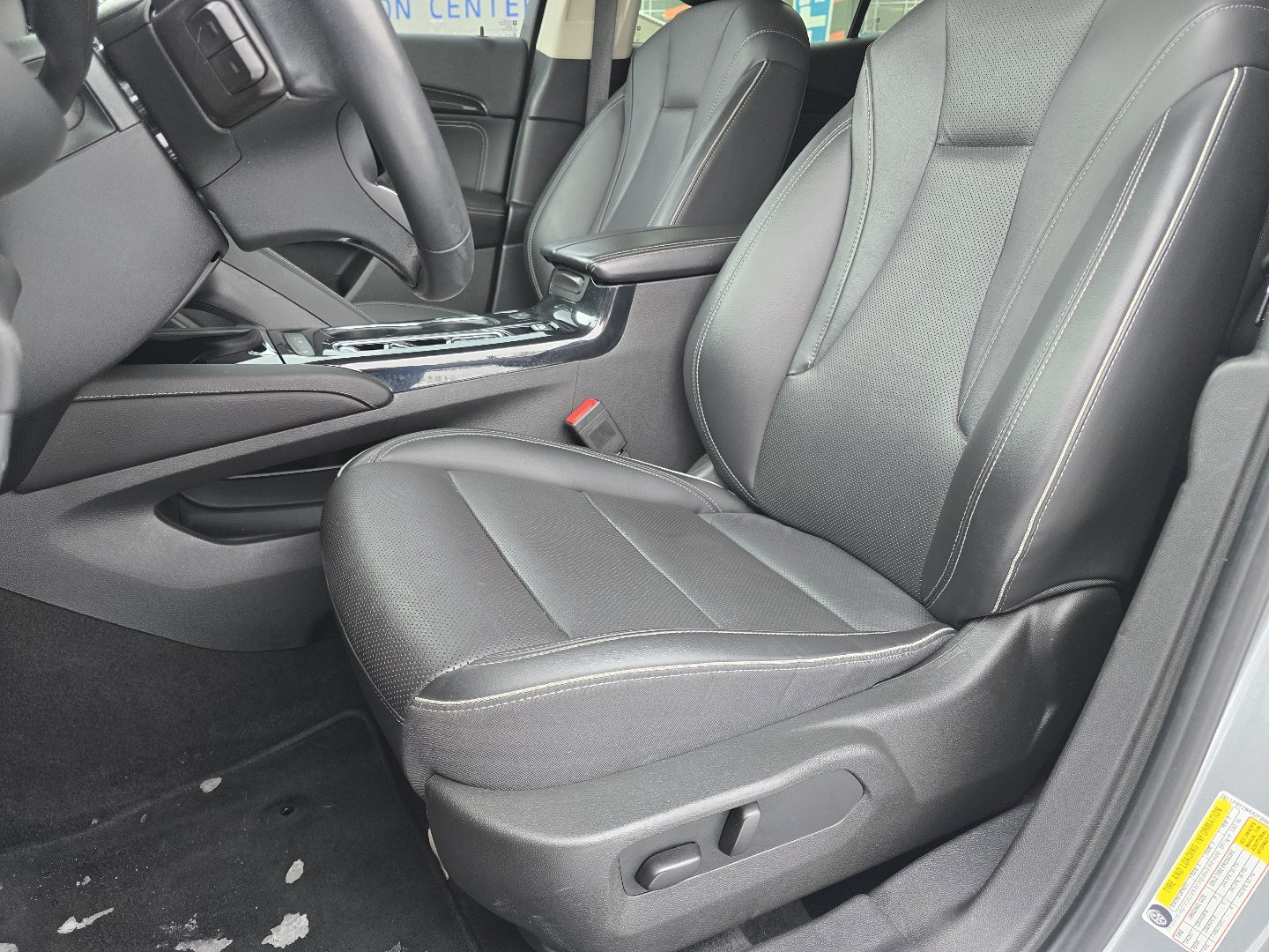 Used 2023 Buick Envision Essence image 32