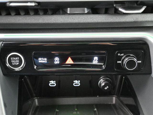 Certified 2025 Audi Q5 Premium w/ Convenience Package image 23