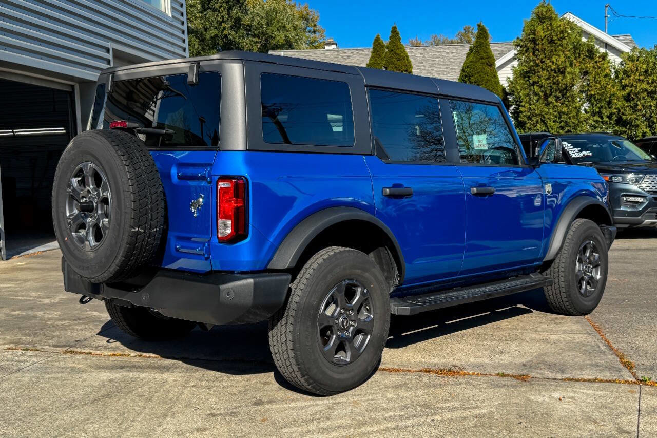 Used 2024 Ford Bronco Big Bend image 3
