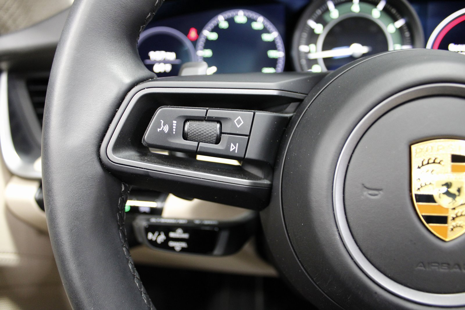 Certified 2021 Porsche 911 Targa 4S image 24