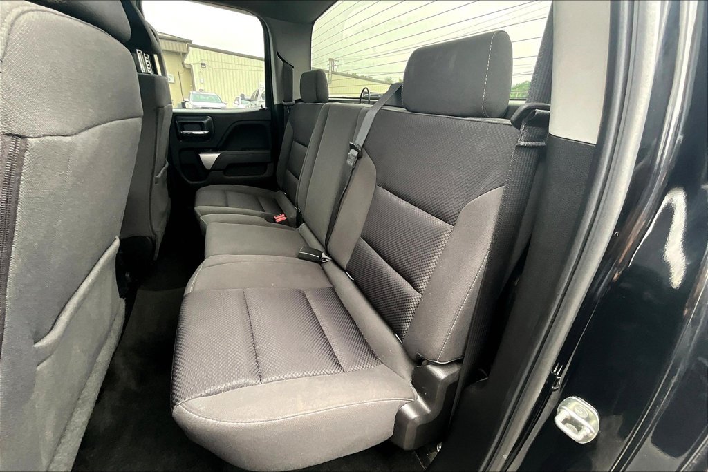 Used 2018 Chevrolet Silverado 1500 LT w/ Midnight Edition AWD/4WD image 24