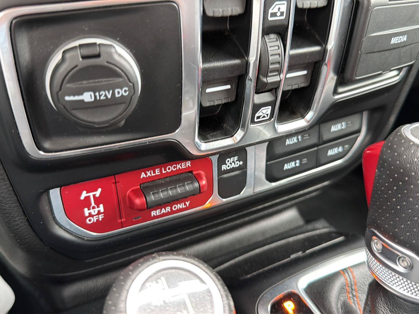Used 2022 Jeep Gladiator Mojave w/ LED Lighting Group AWD/4WD image 33