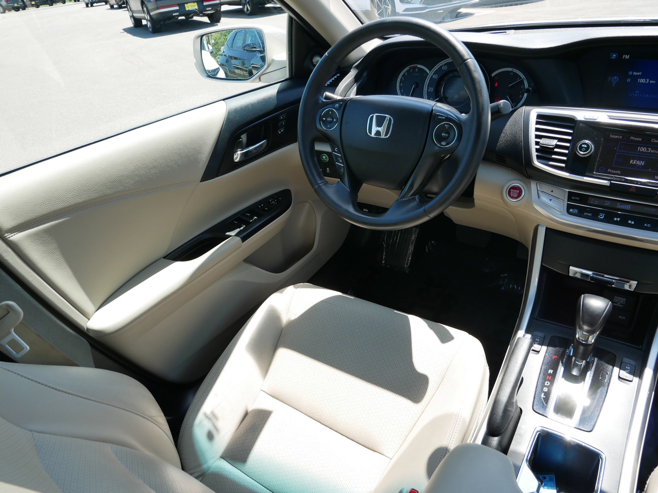 Used 2015 Honda Accord EX-L image 9