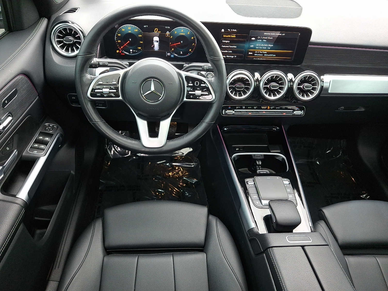 Used 2023 Mercedes-Benz GLB 250 4MATIC image 11