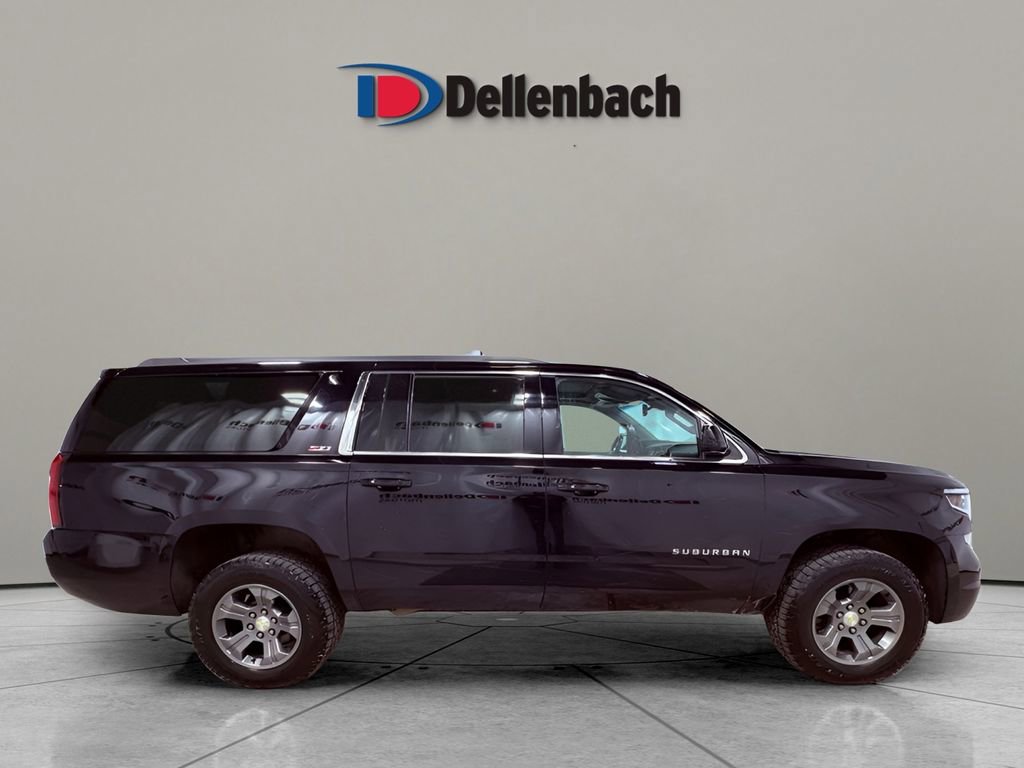 Used 2017 Chevrolet Suburban LT image 6