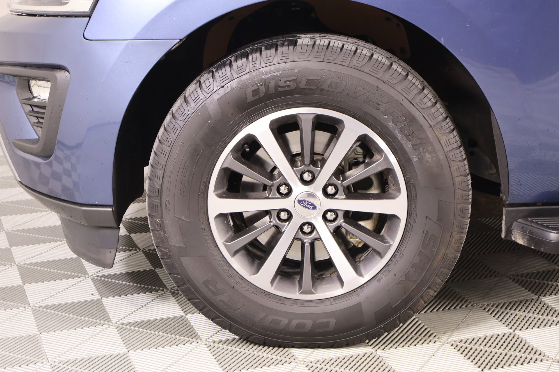 Used 2020 Ford Expedition XLT w/ Equipment Group 201A RWD image 17