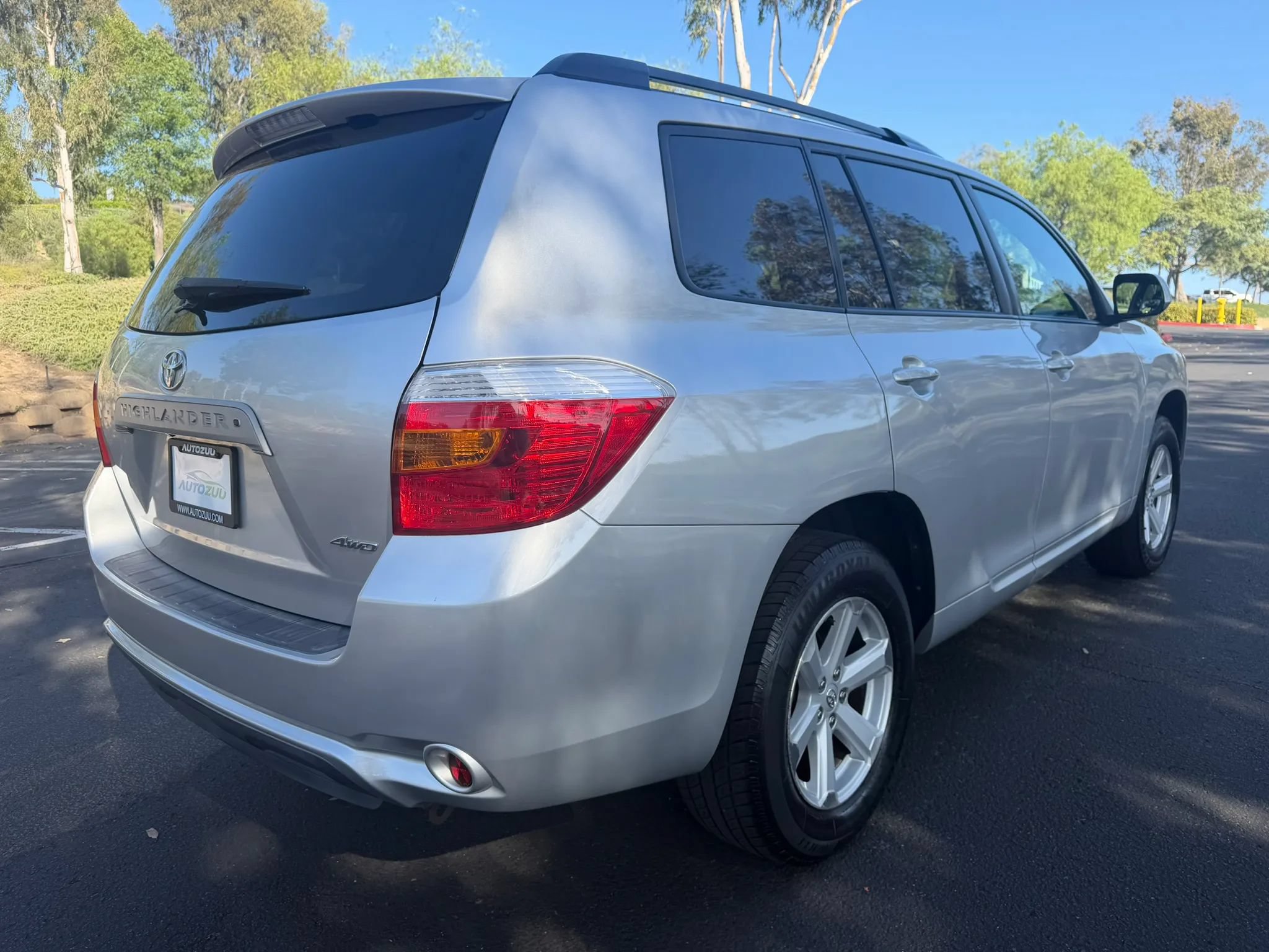 Used 2010 Toyota Highlander SE AWD/4WD image 5