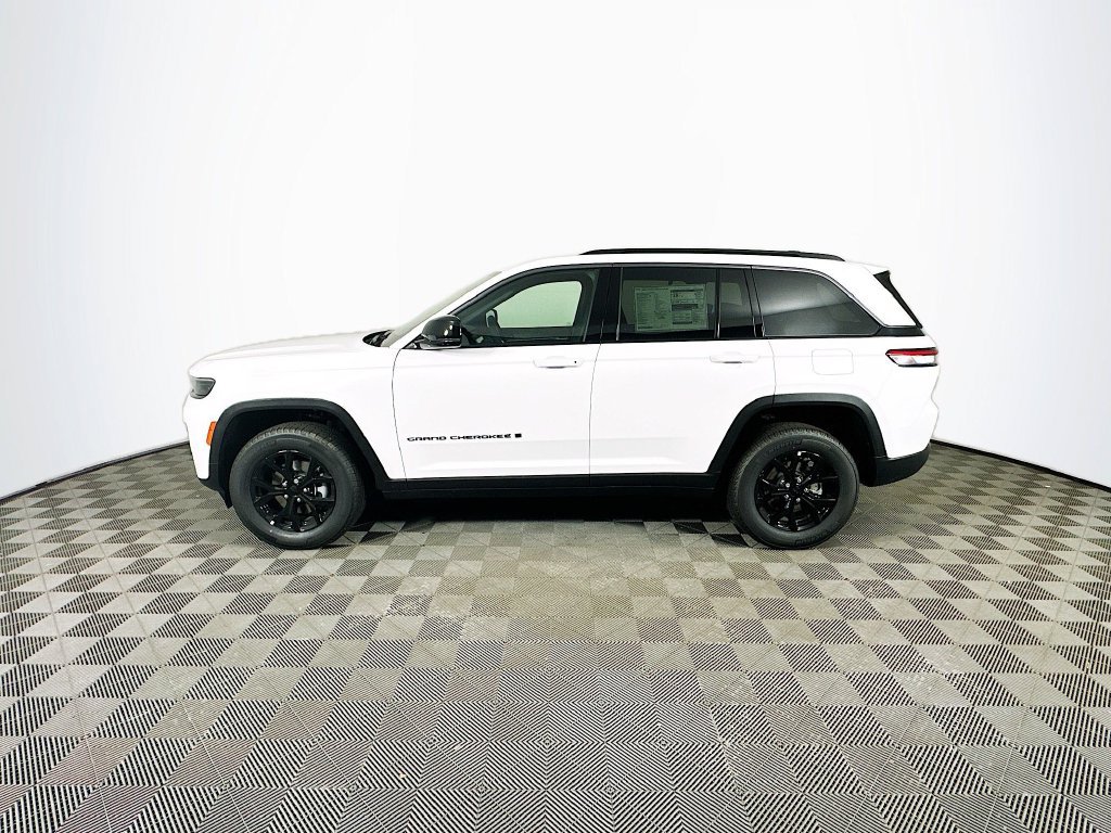 New 2026 Jeep Grand Cherokee Altitude AWD/4WD image 6