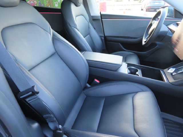 Used 2024 Tesla Model 3 Standard Range RWD image 29