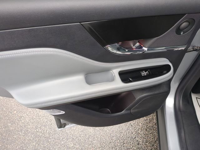 Used 2022 Lincoln Corsair Reserve w/ Luxury Package image 27