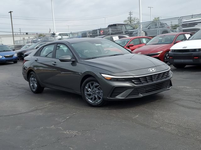 Certified 2024 Hyundai Elantra SEL FWD image 32