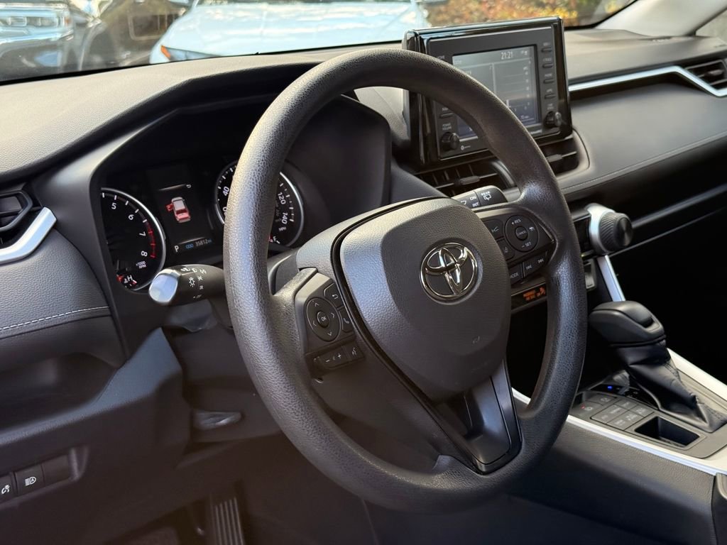 Used 2022 Toyota RAV4 LE image 26