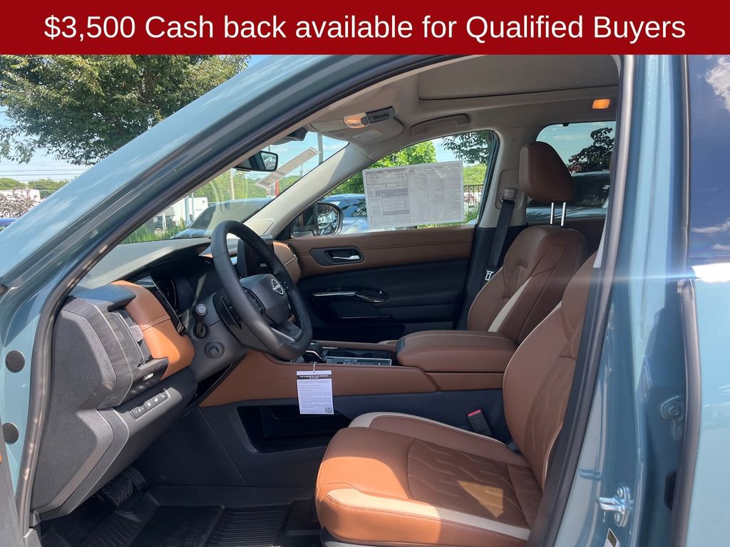 New 2026 Nissan Pathfinder Platinum w/ Cargo Package FWD image 10