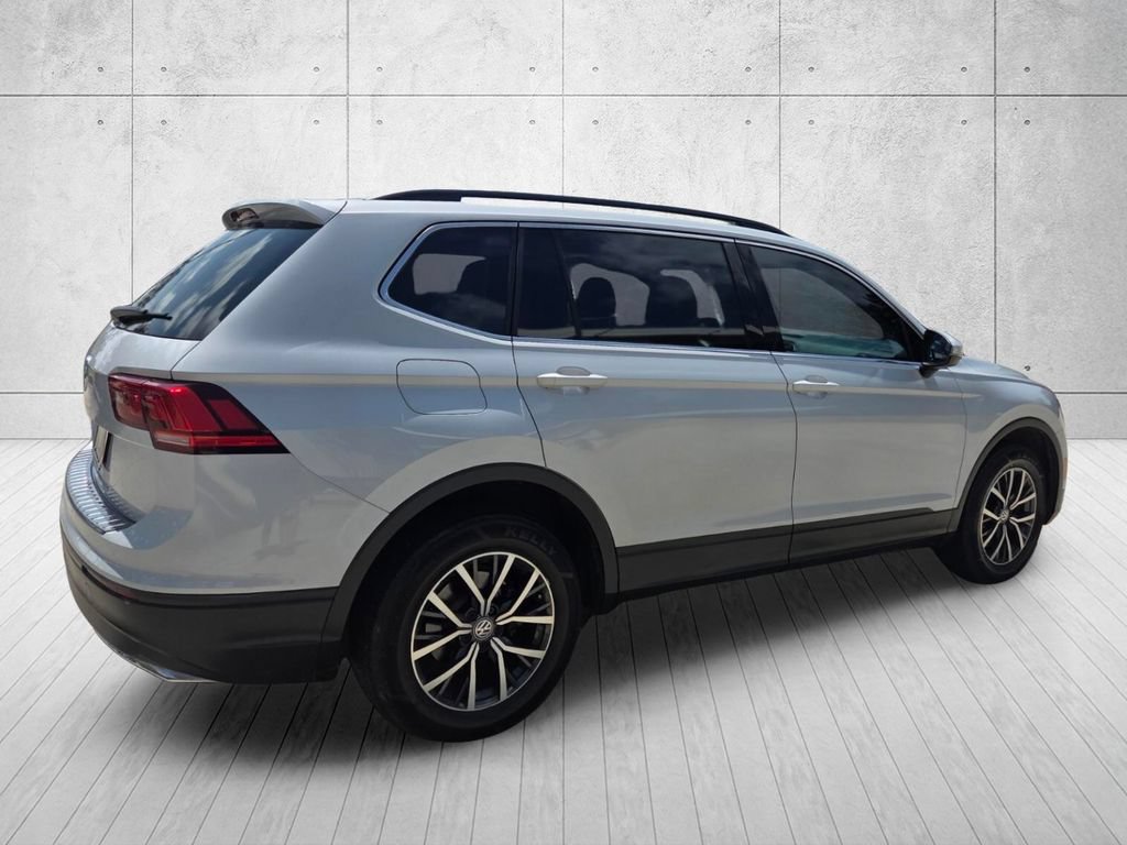 Used 2019 Volkswagen Tiguan SE w/ Panoramic Sunroof Package FWD image 5
