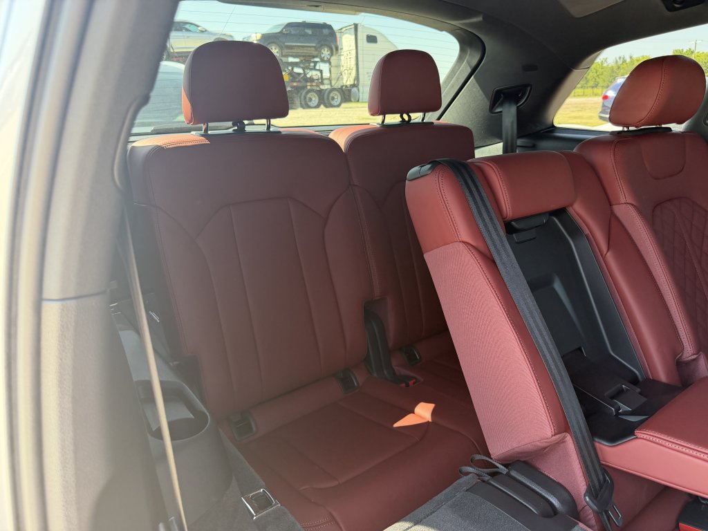 Used 2024 Audi SQ7 Prestige AWD/4WD image 27