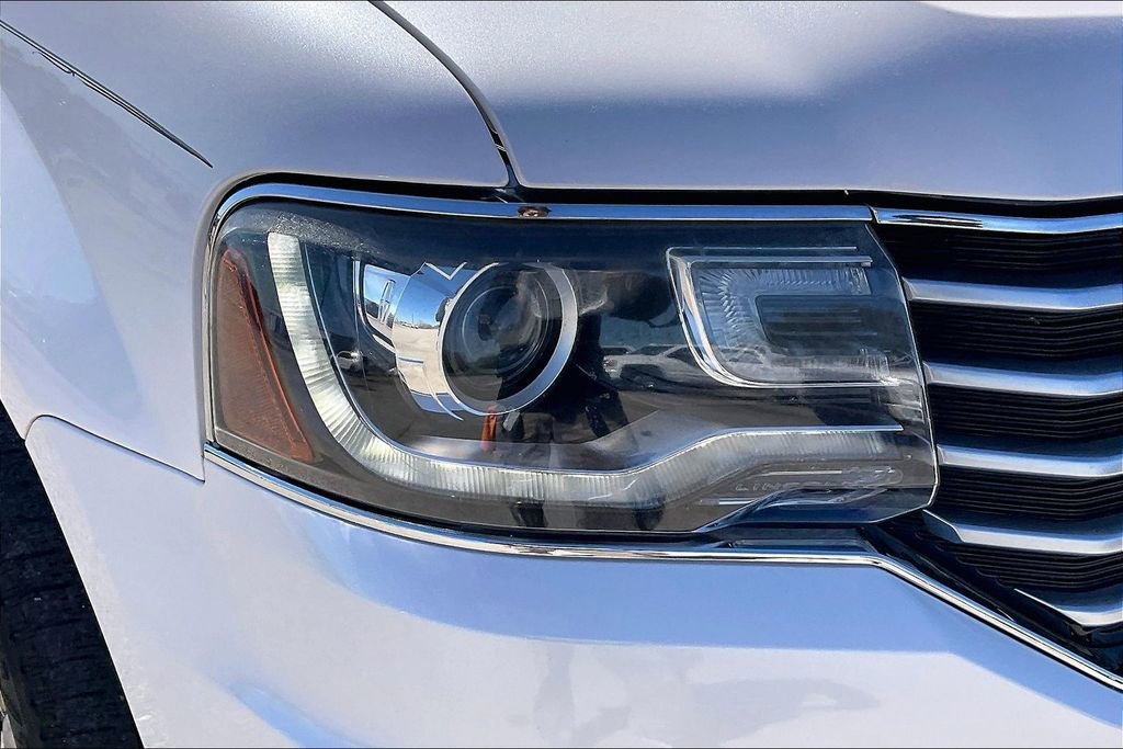 Used 2017 Lincoln Navigator Select image 33