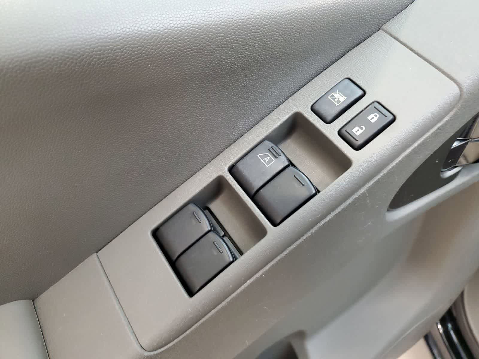 Used 2019 Nissan Frontier SV AWD/4WD image 13