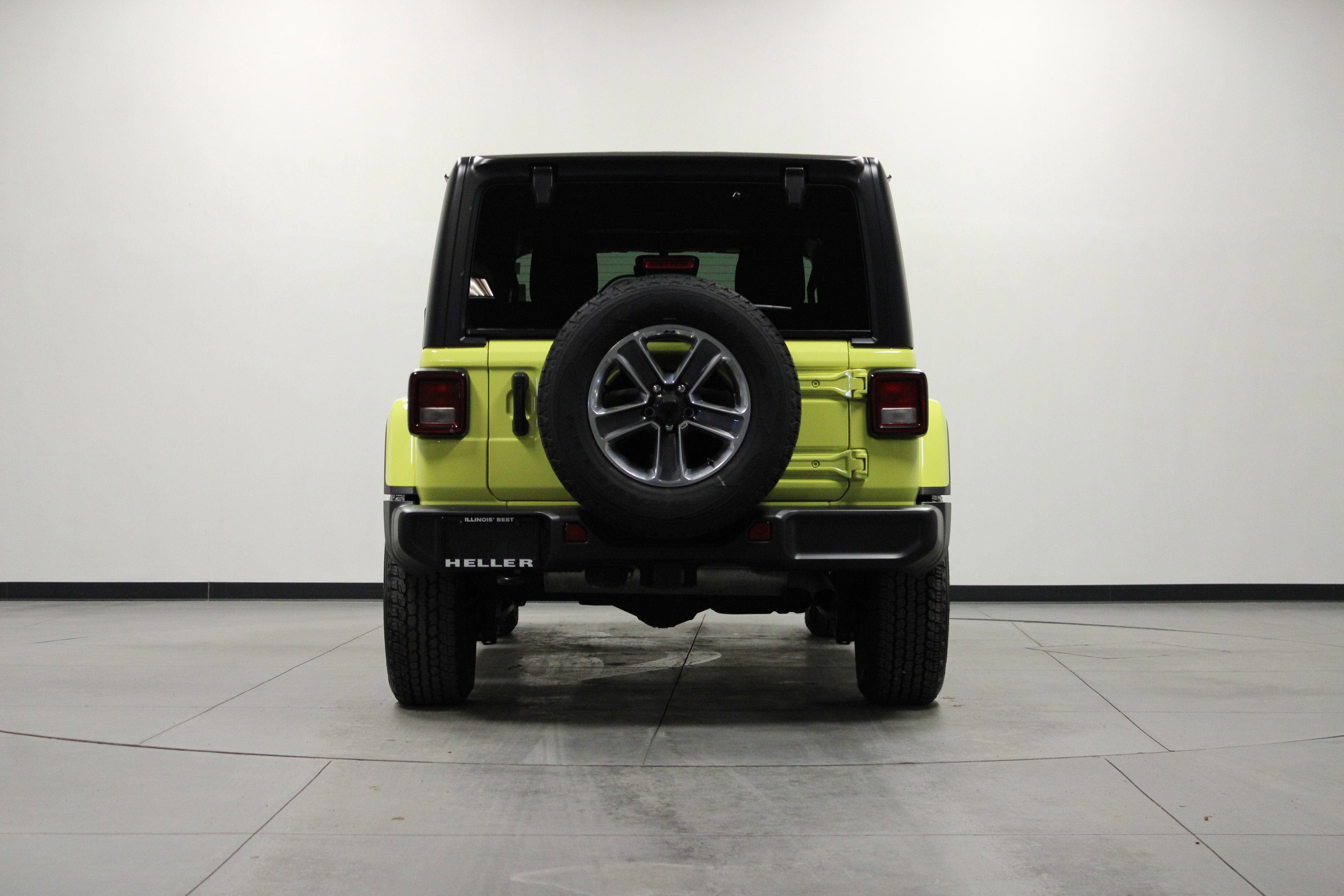 Used 2023 Jeep Wrangler Sahara w/ Cold Weather Group image 5