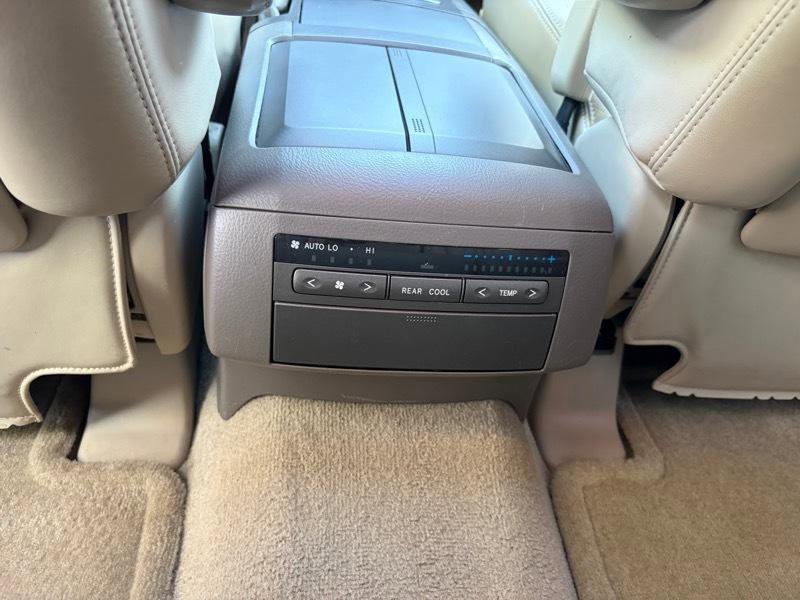 Used 2004 Lexus GX 470 image 38