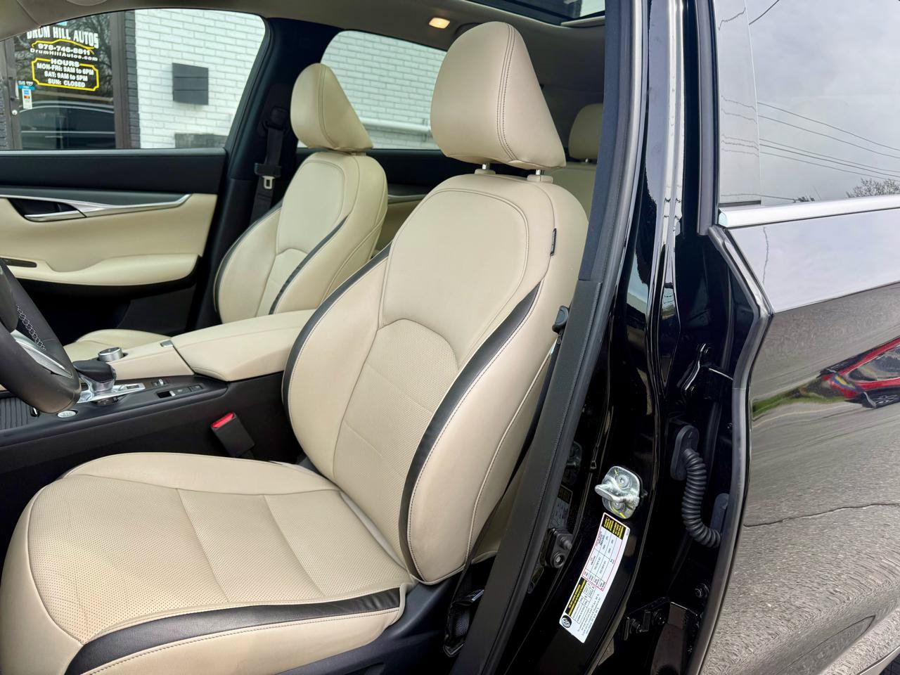 Used 2022 INFINITI QX50 Luxe w/ Cargo Package AWD/4WD image 17