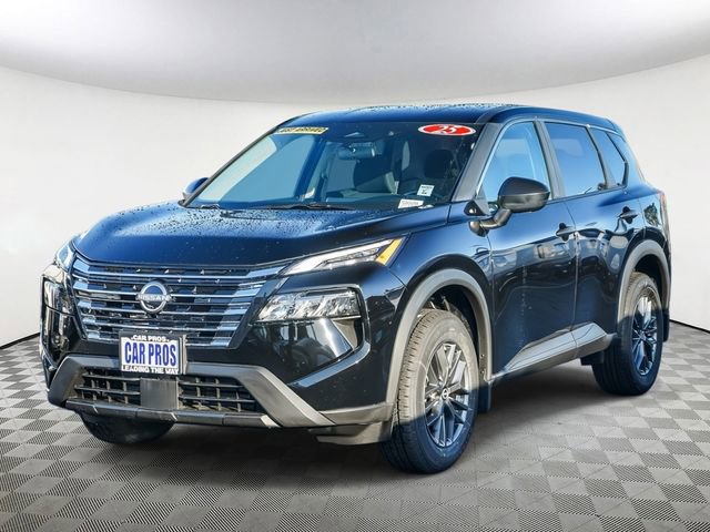 Used 2025 Nissan Rogue S image 5