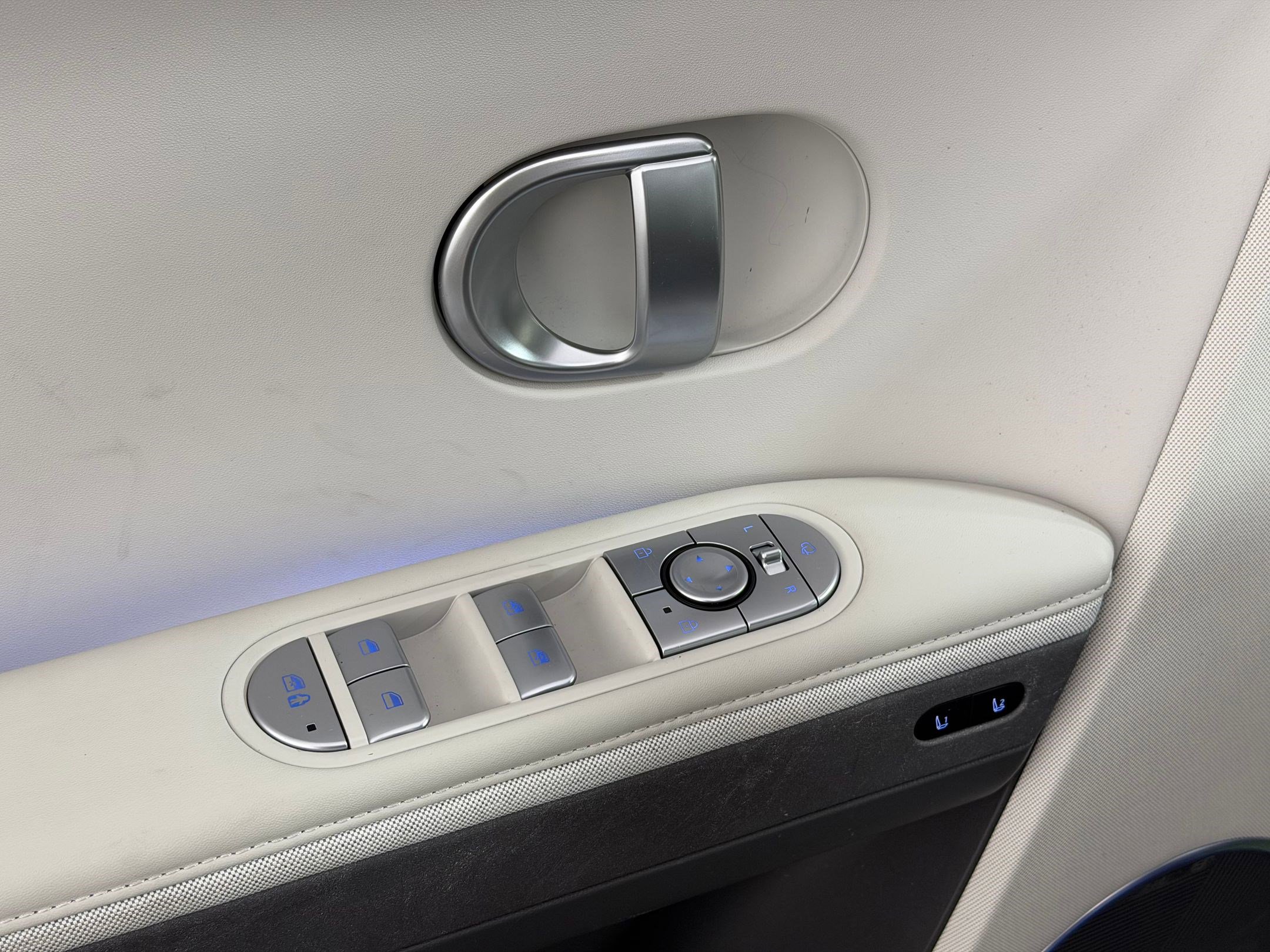 Used 2024 Hyundai Ioniq 5 Limited image 22