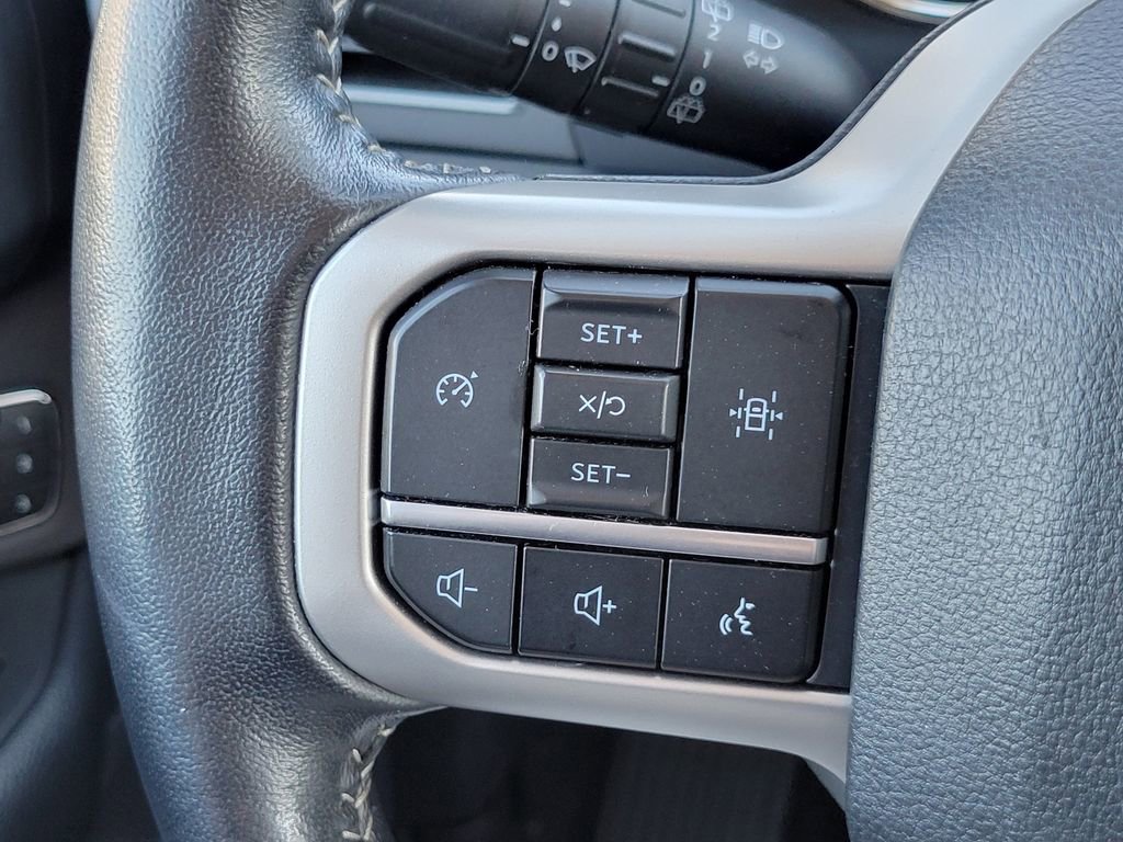 Used 2024 Ford Expedition XLT image 29