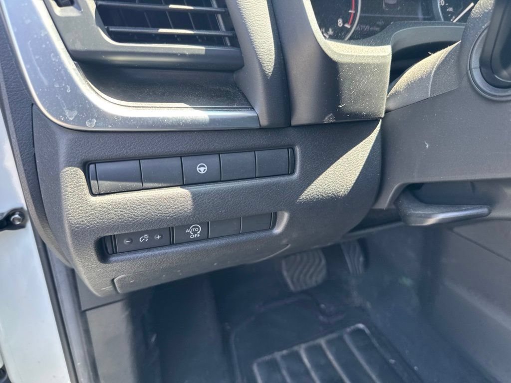 Used 2023 Nissan Rogue SV AWD/4WD image 13