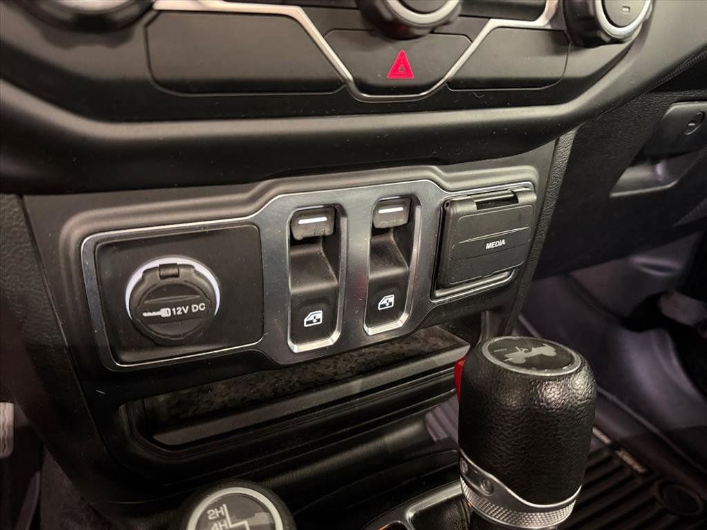 Used 2020 Jeep Wrangler Sport S image 24