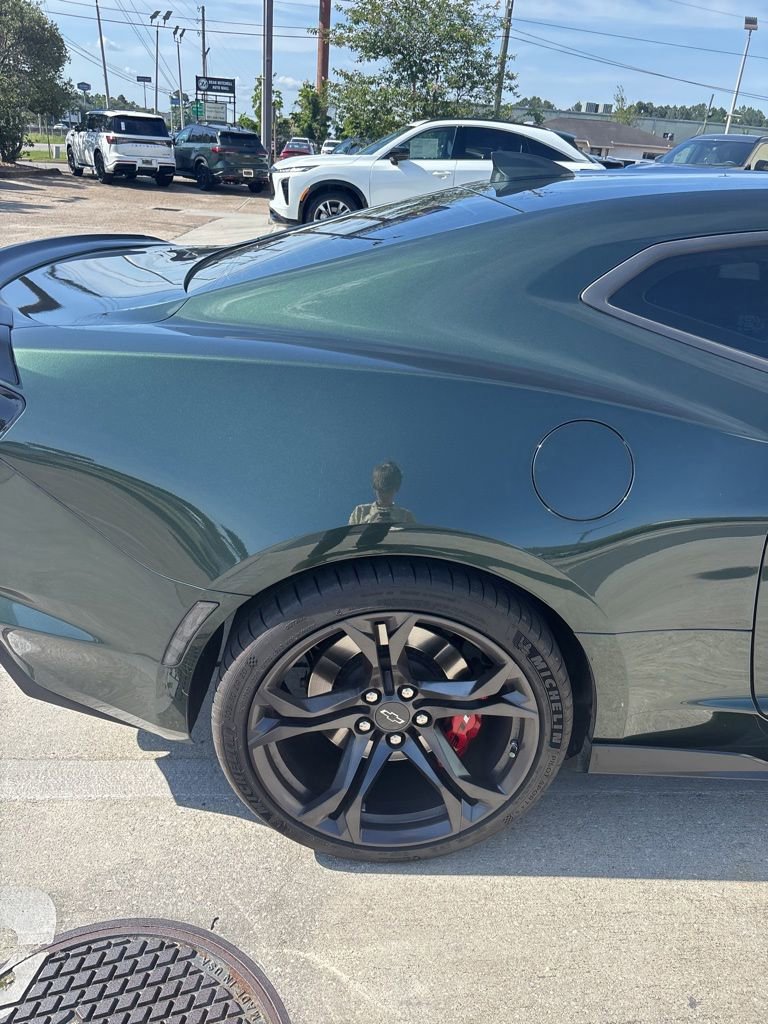 Used 2020 Chevrolet Camaro SS RWD image 6
