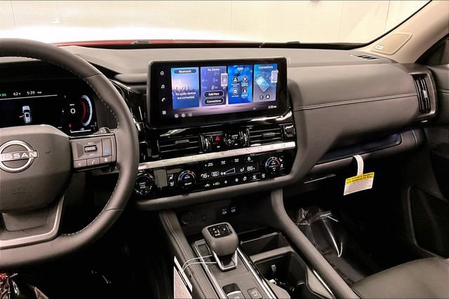 New 2026 Nissan Pathfinder Platinum AWD/4WD image 8