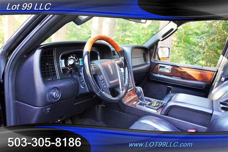 Used 2017 Lincoln Navigator Select AWD/4WD image 13