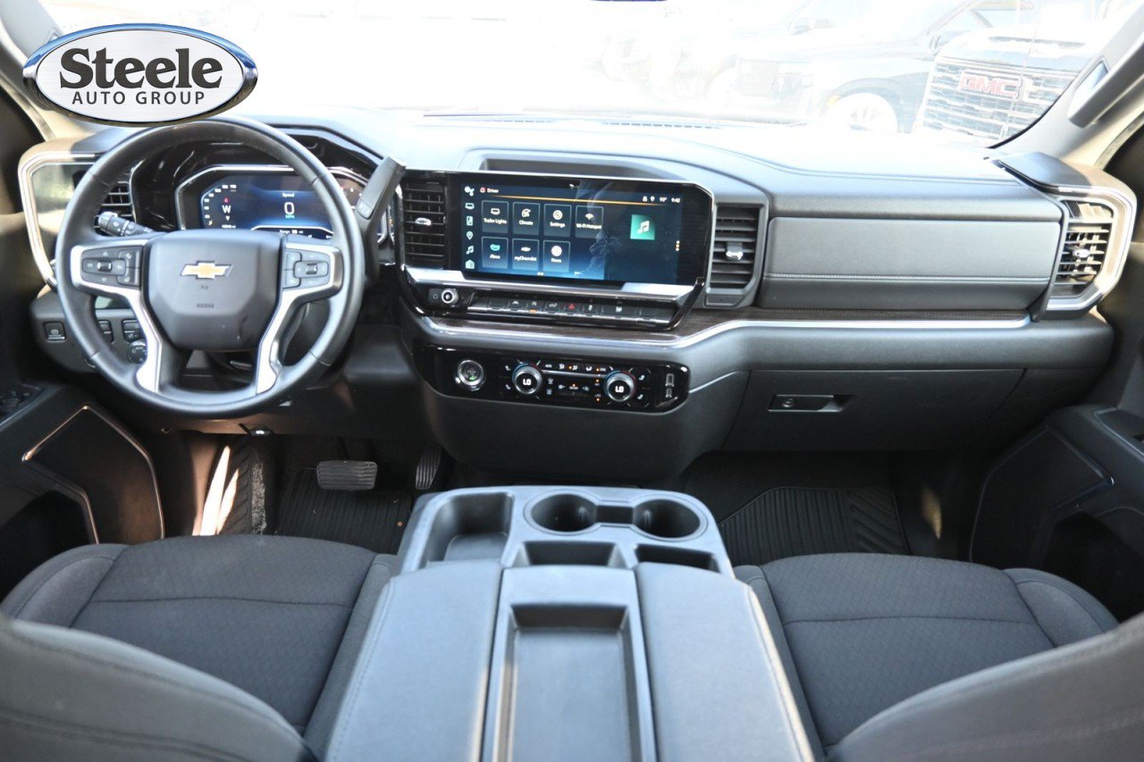 Certified 2024 Chevrolet Silverado 1500 LT AWD/4WD image 7