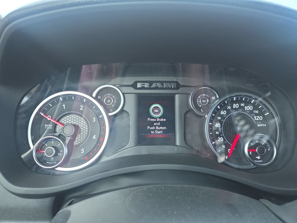 New 2026 RAM 5500 Tradesman w/ Chrome Appearance Group AWD/4WD image 17