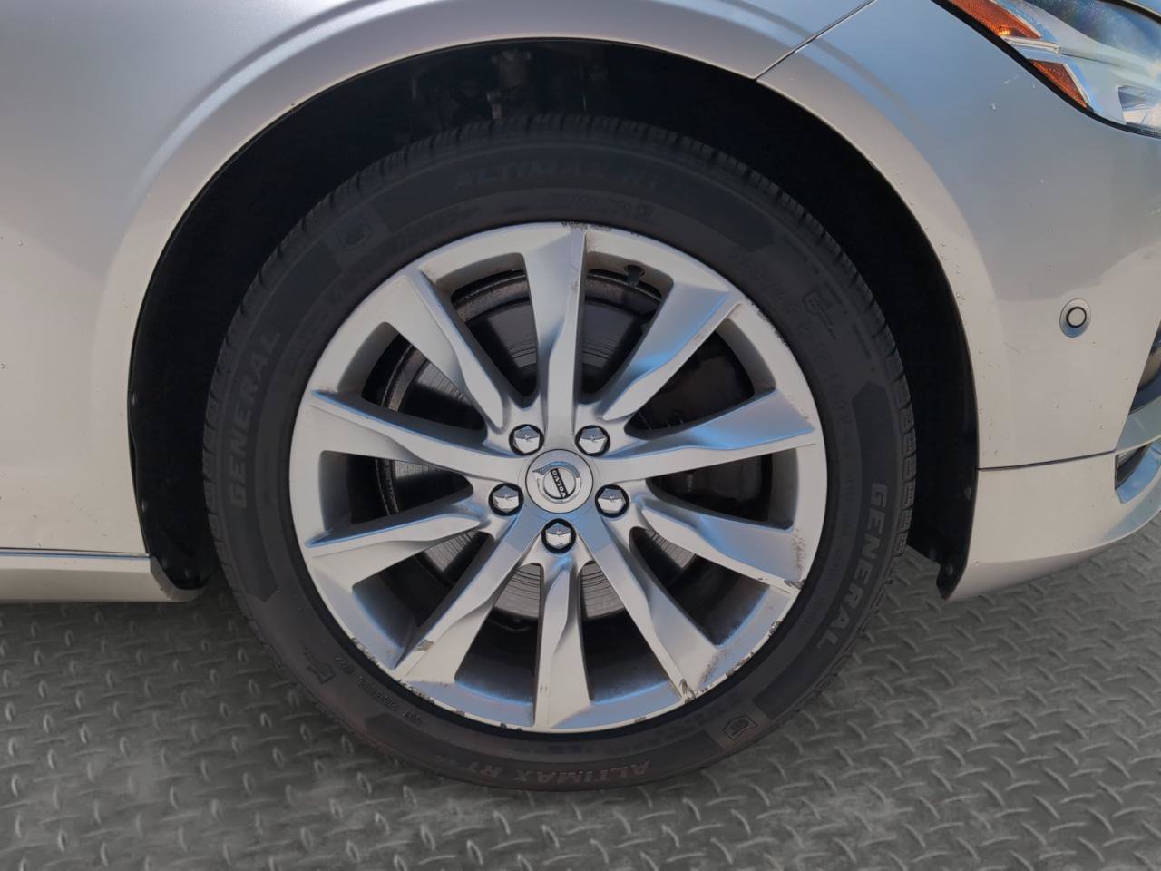 Used 2017 Volvo S90 T6 Momentum w/ Climate Package AWD/4WD image 12