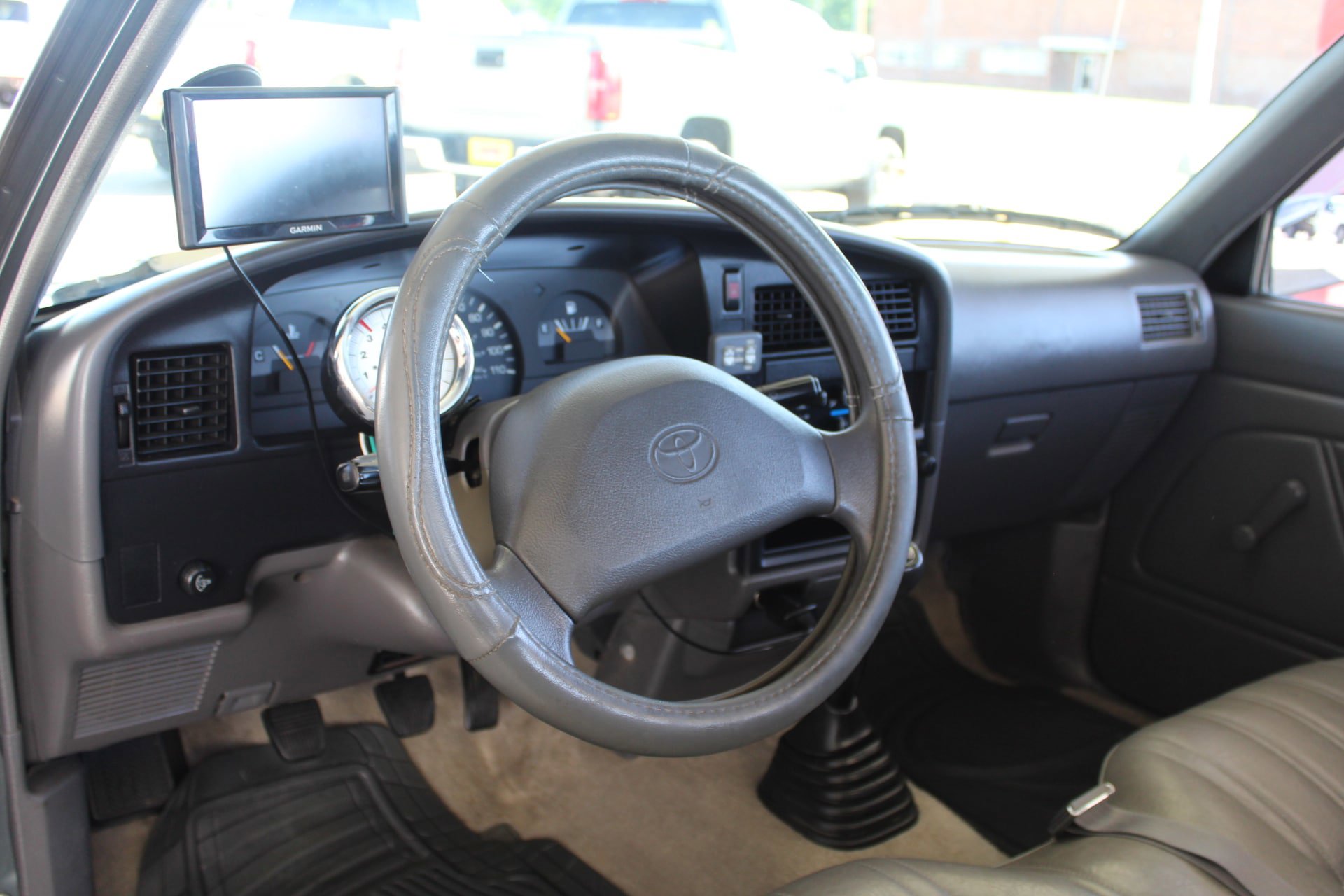 Used 1992 Toyota Pickup Deluxe RWD image 18
