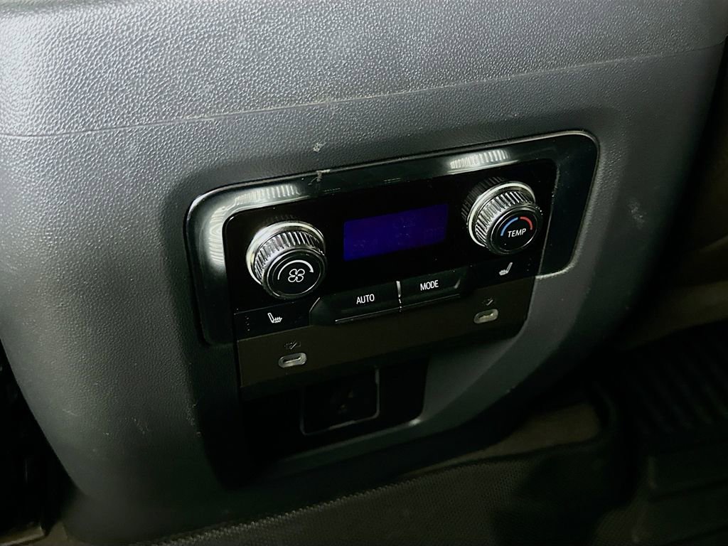 Used 2023 GMC Yukon Denali image 33