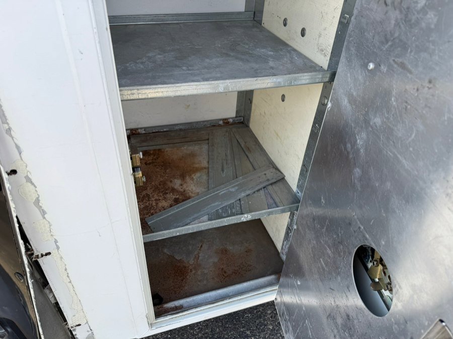 Used 2016 GMC Savana 3500 image 17