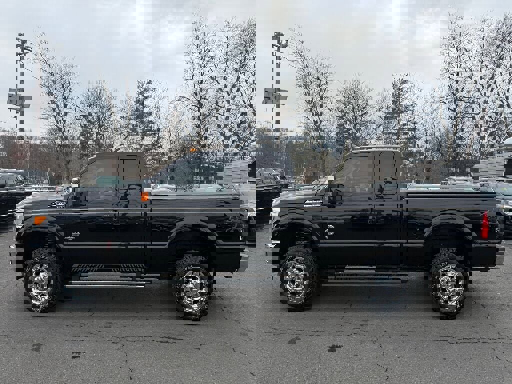 Used 2016 Ford F350 Lariat w/ Chrome Package image 4