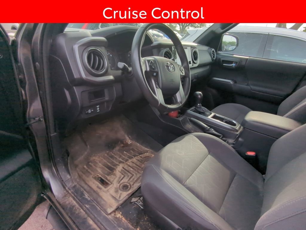 Used 2016 Toyota Tacoma TRD Sport w/ Towing Package AWD/4WD image 8