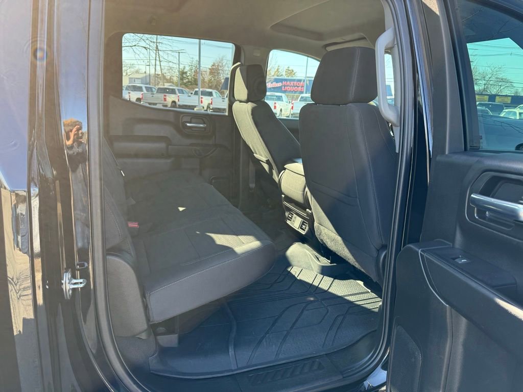 Used 2024 Chevrolet Silverado 1500 Custom w/ Turbomax Blackout Package image 14