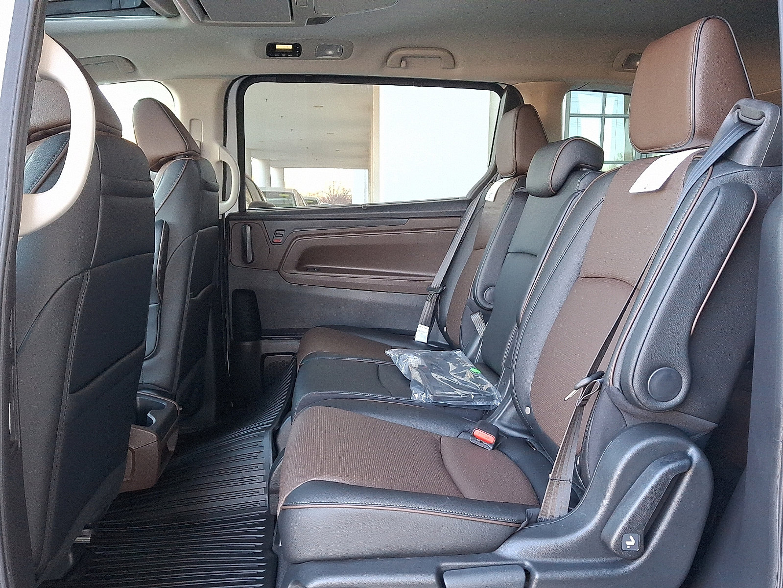 New 2026 Honda Odyssey Elite image 6