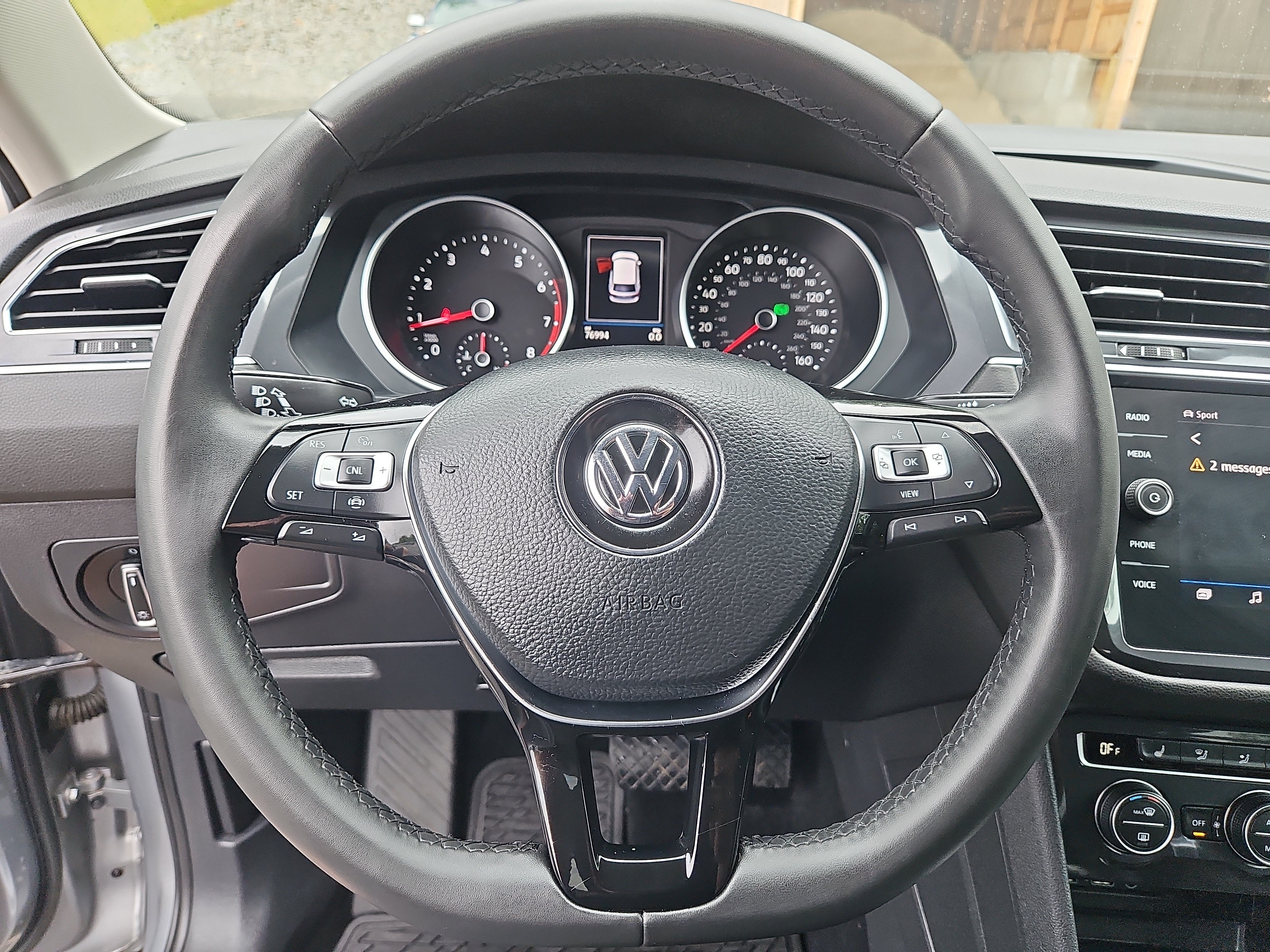 Used 2020 Volkswagen Tiguan SE AWD/4WD image 19