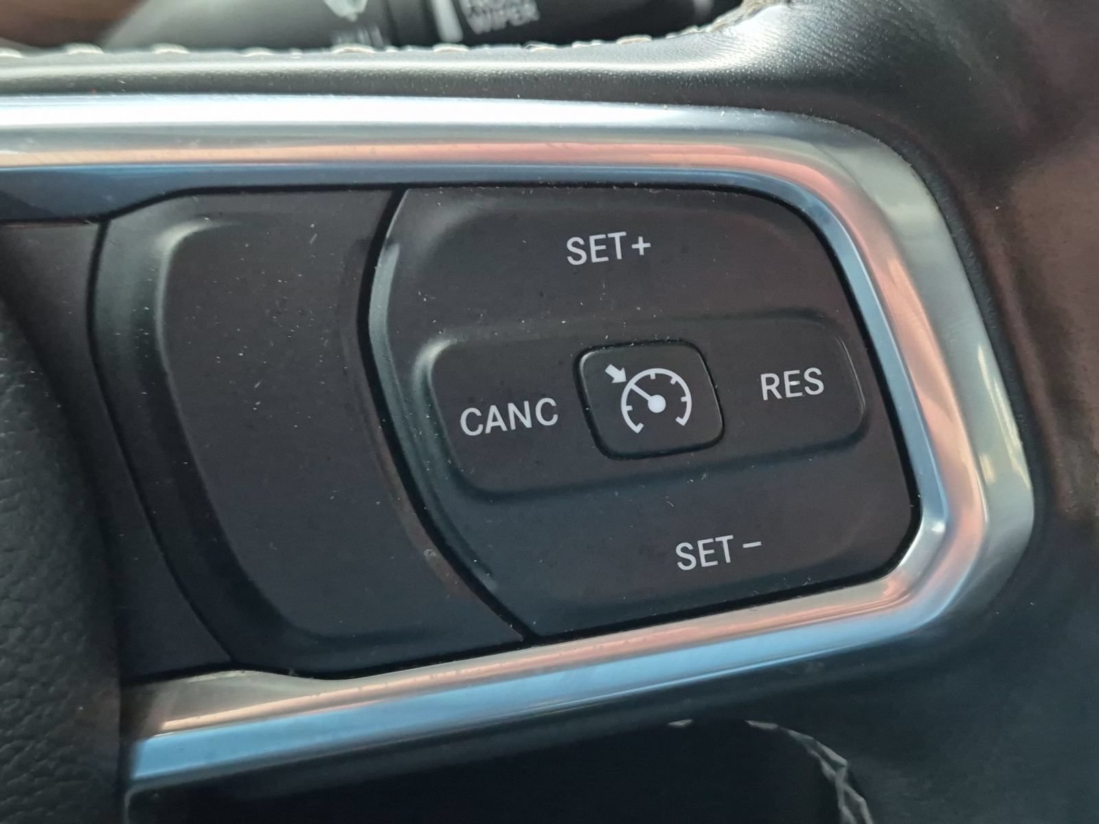 Used 2021 Jeep Gladiator Overland w/ Popular Equipment Package AWD/4WD image 20
