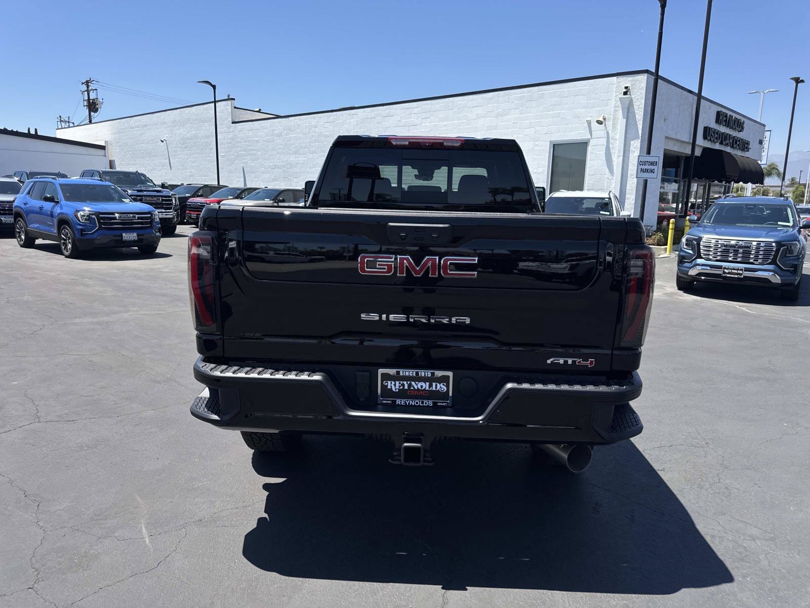 New 2026 GMC Sierra 2500 AT4 w/ AT4 Premium Plus Package AWD/4WD image 4