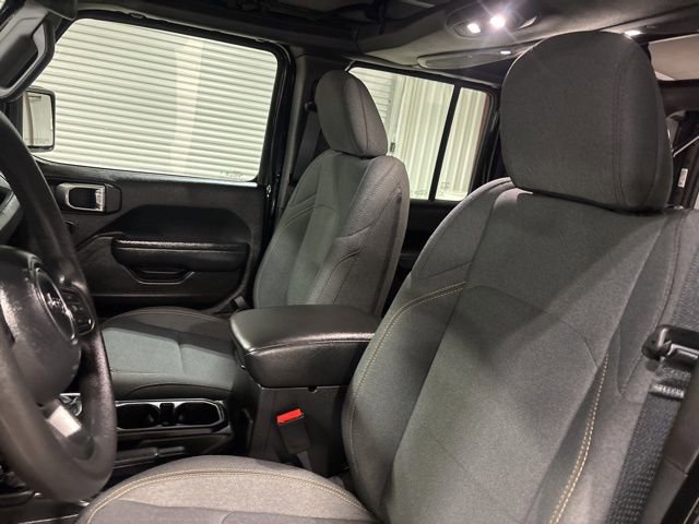 Used 2025 Jeep Wrangler Sport image 15