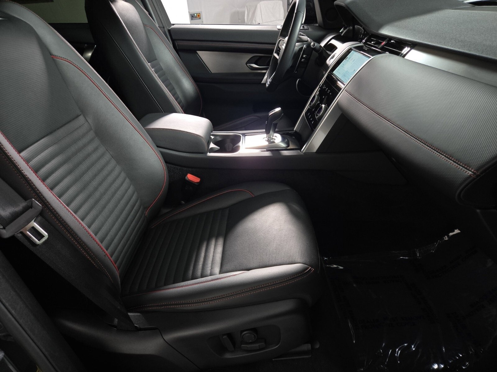 Used 2023 Land Rover Discovery Sport S R-Dynamic image 18